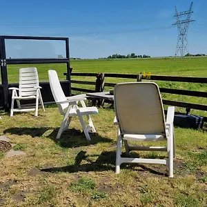 Hébergement de vacances Farmers Lodge, A With A Skyline View In Rural